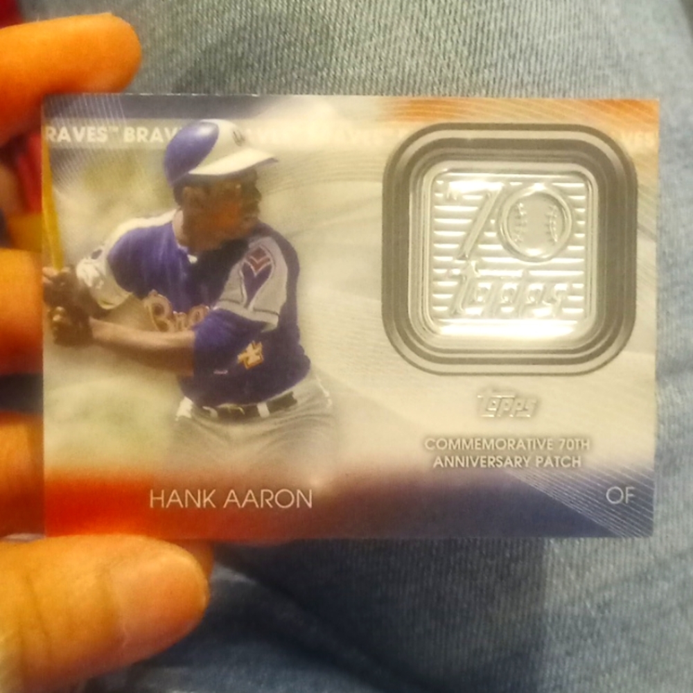 HANK AARON TOPPS BASEBALL CARD